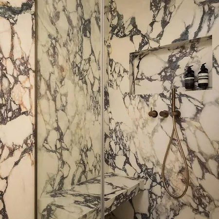 Apartmán Saint Germain Luxury 4br 8p With Ac *